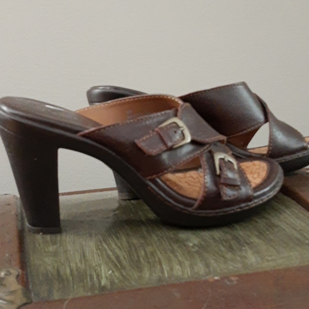 SIZE 8 BOC Born Concept Brown Women's Sandals